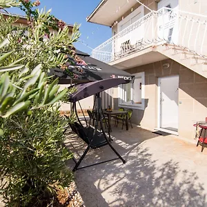 Apartament Ivica - Garden Terrace, Slatine