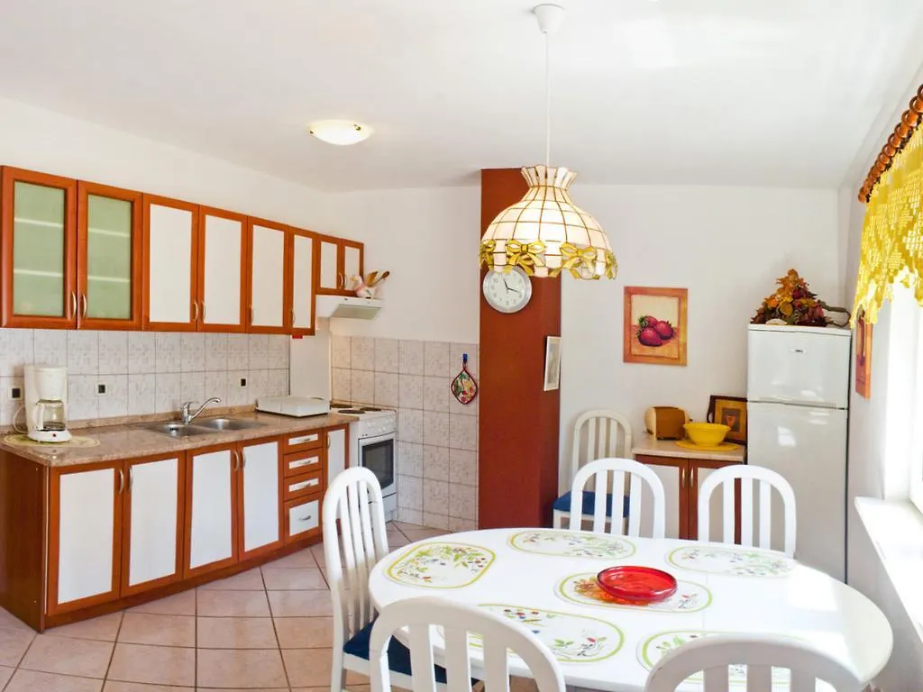 Apartments Villa Annika Slatine