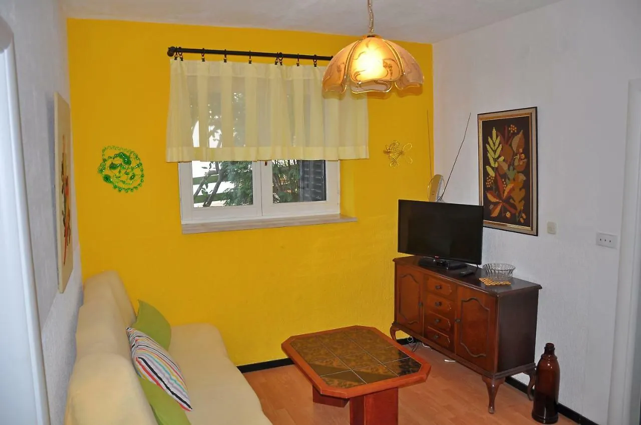 Apartments Villa Annika Slatine