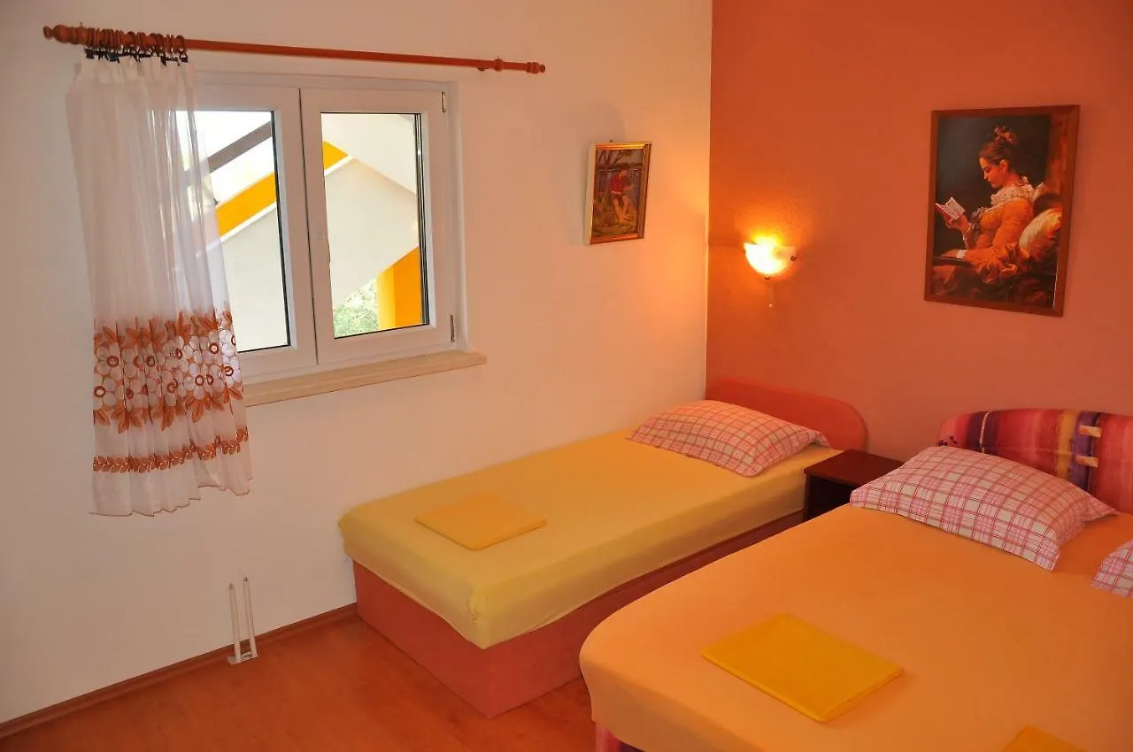 Apartments Villa Annika Slatine