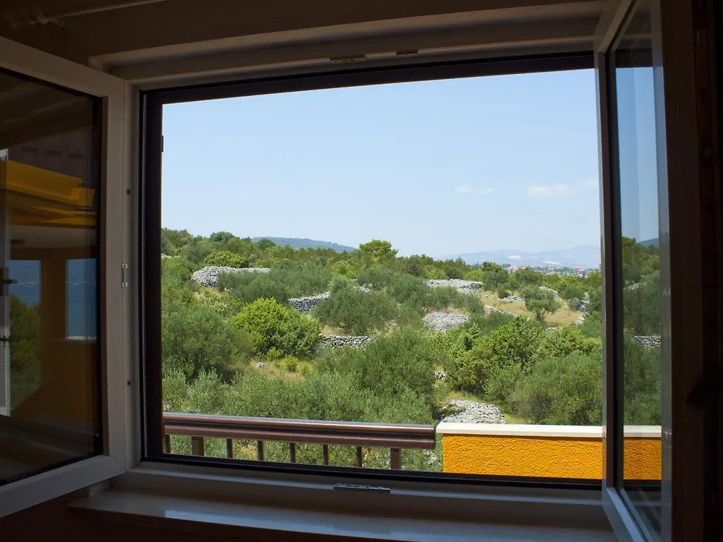 Apartments Villa Annika Slatine