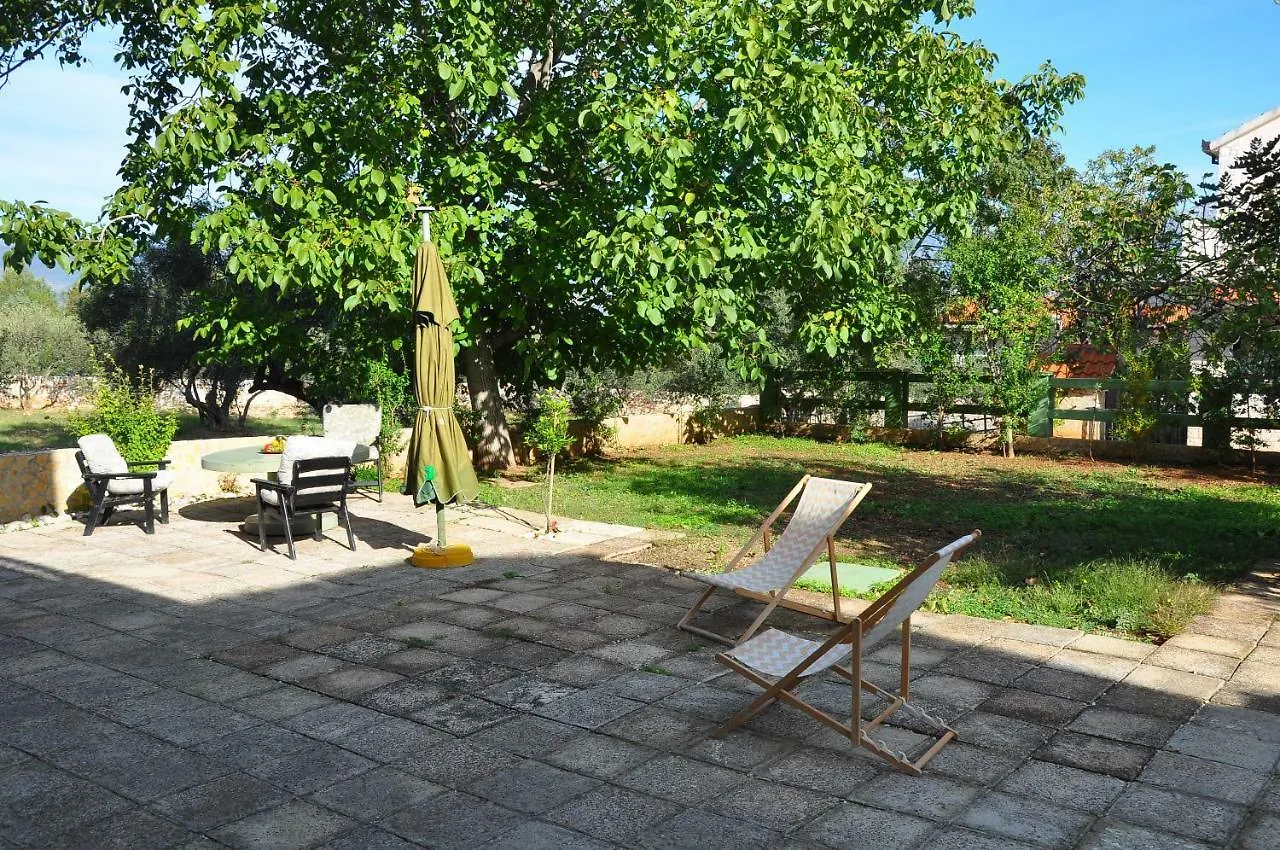 Apartments Villa Annika Slatine